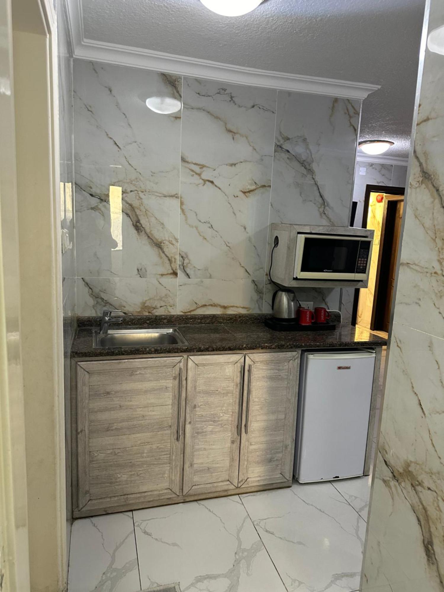 Arwahotel Apartments اروى للشقق الفندقية Akaba Zewnętrze zdjęcie
